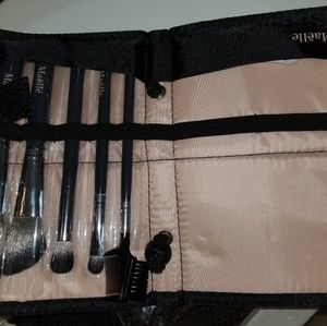 Maelle brush set